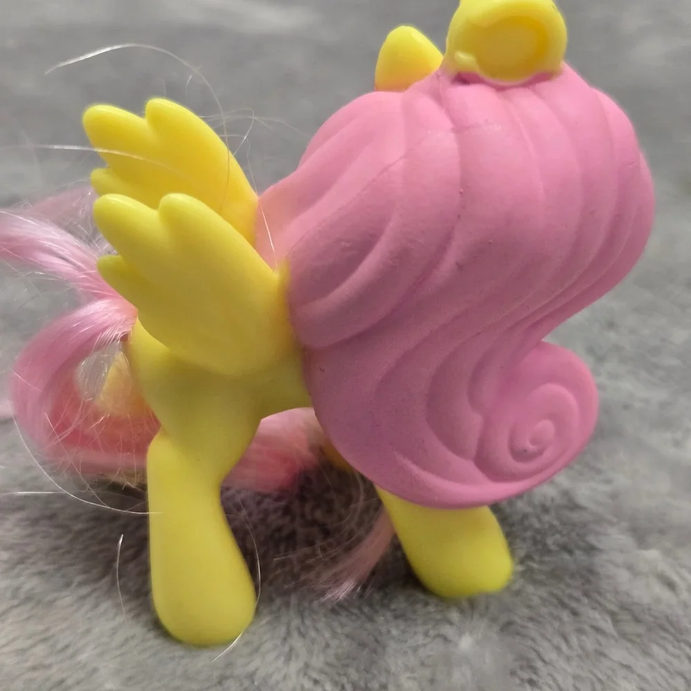 My Little Pony Fluttershy Pegasus Figure‎ Yellow Pink 2 Inch Collectible Toy